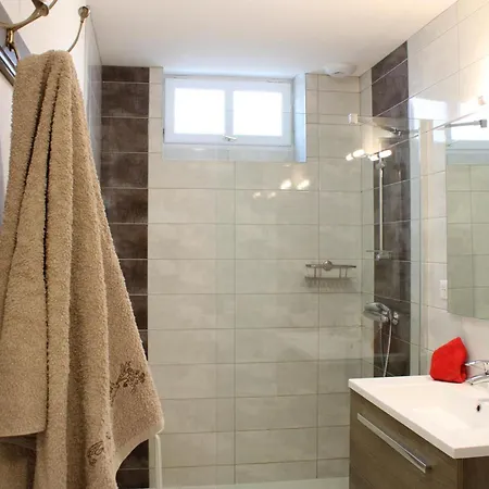 Familial Rénové à La Campagne Avec Jardin - Fr-1-489-61 Hébergement de vacances Cindre